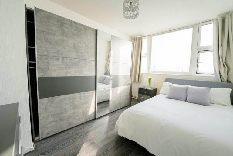 💜 Room with Stunning Shard Views | Aldgate East E1 8AA | Near Aldgate East Station 🏡