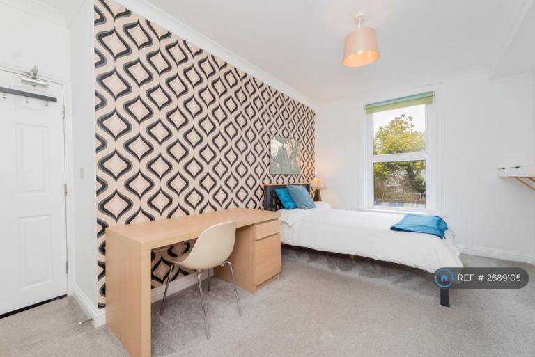 1 bedroom in Ophir Road, Portsmouth, PO2 (#2689105)