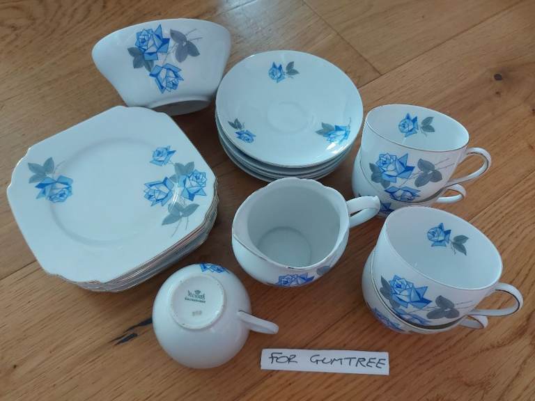 Tea set- Victoria of Czechoslovakia  