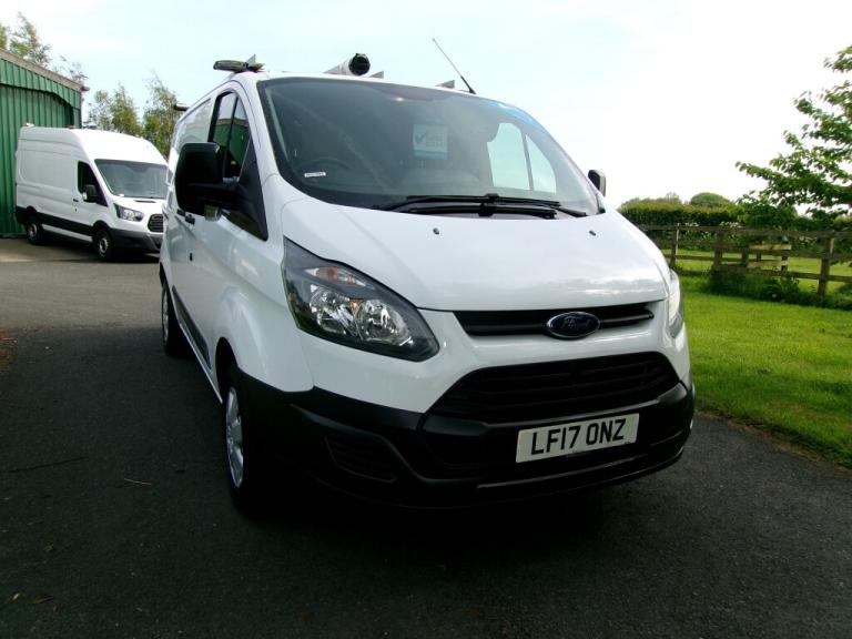 2017 Ford Transit Custom 2.0 TDCi 105ps Low Roof Van PANEL VAN DIESEL Manual