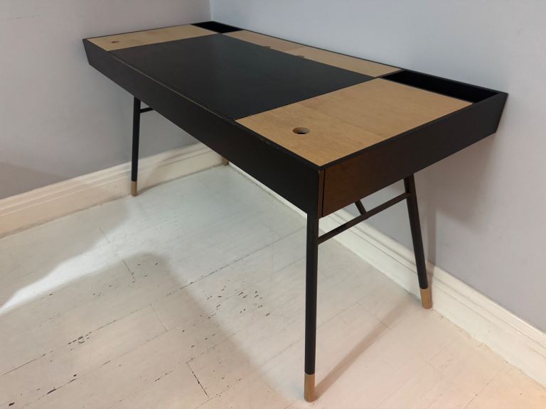 BoConcept Cupertino Designer Desk – Dark Oak & Black