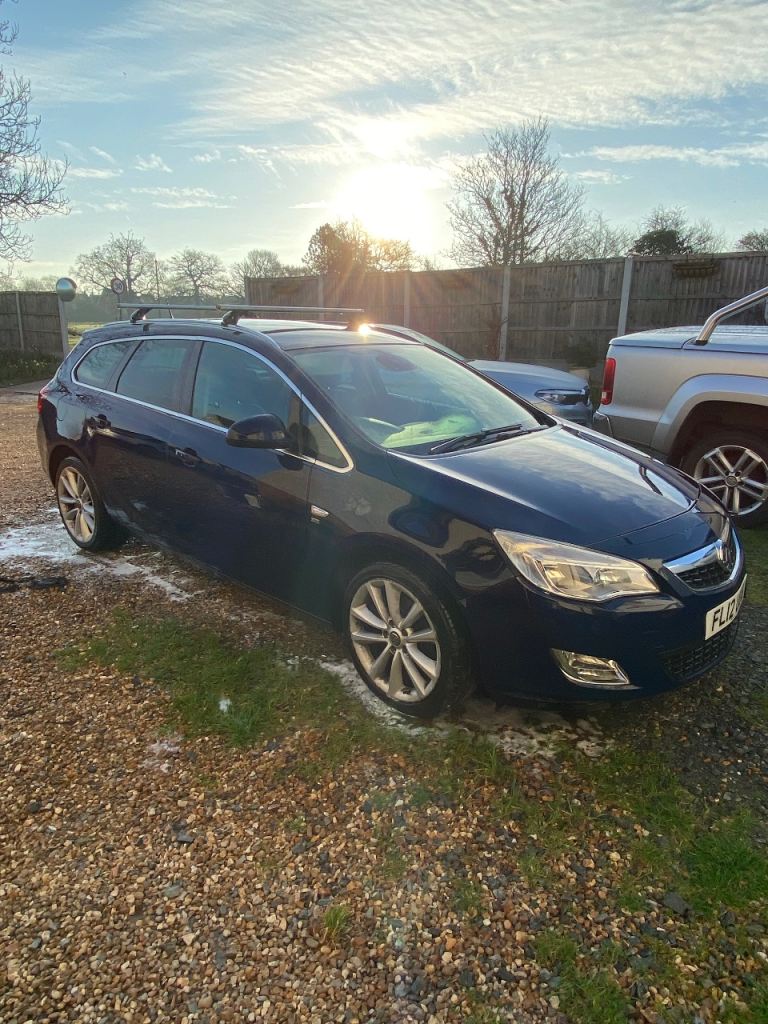 Vauxhall, ASTRA, Estate, 2012, Manual, 1686 (cc), 5 doors