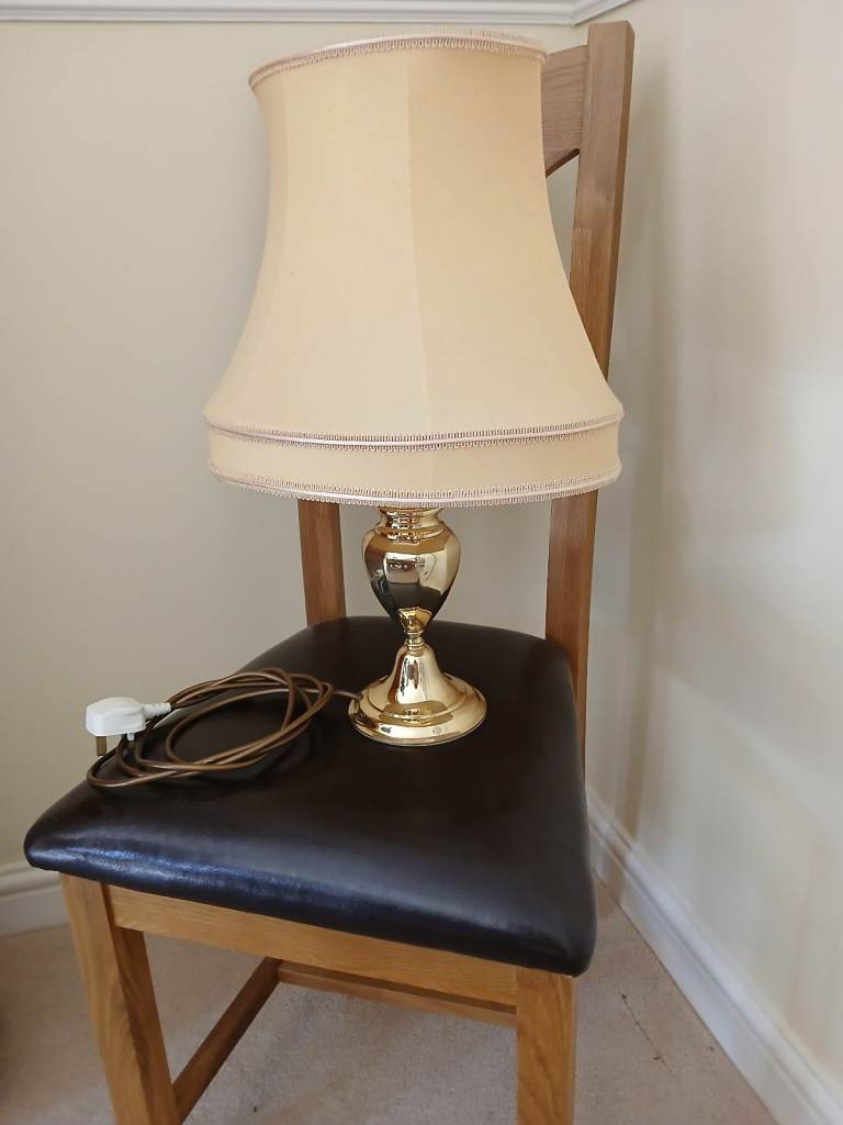 Table lamp