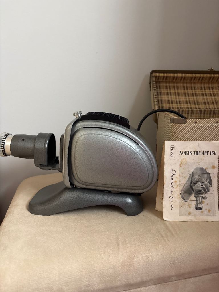Vintage Noris TRUMP 150 Film Projector with Original Case