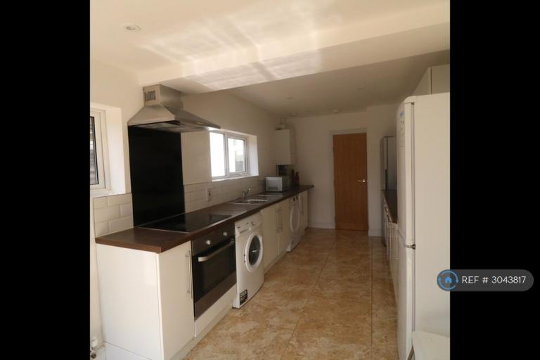 3 bedroom house in Moffat Road, Thornton Heath, CR7 (3 bed) (#3043817)