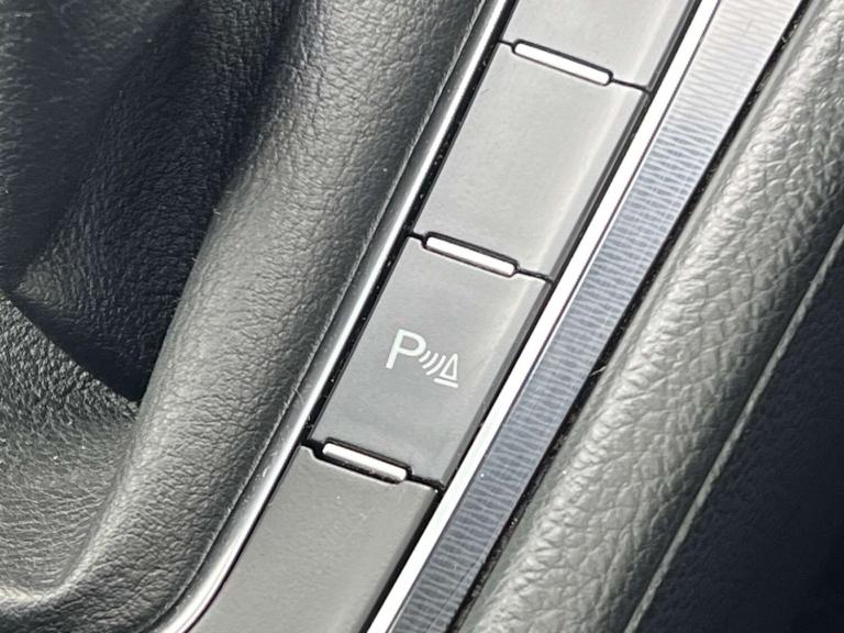 2014 Volkswagen Golf 2.0 TDI BlueMotion Tech GTD Hatchback 5dr Diesel Manual Euro 6 (s/s) (184 p ...