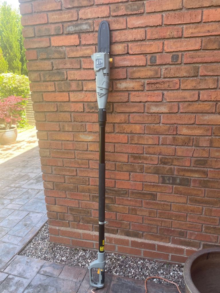 electric titanpole pruner