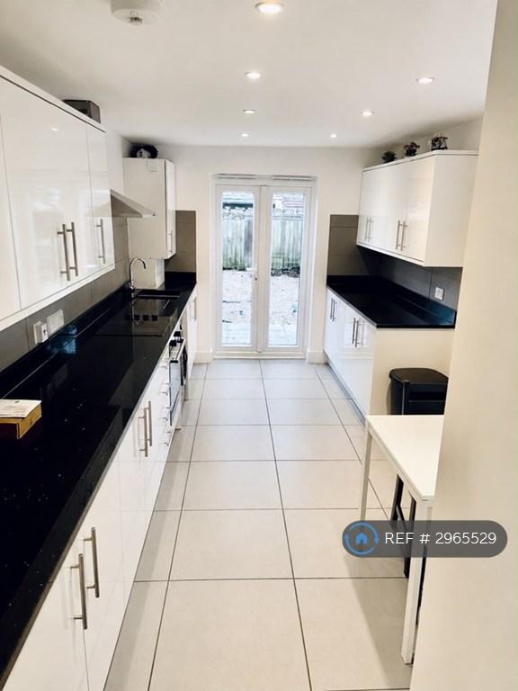 5 bedroom house in Frith Road, London, E11 (5 bed) (#2965529)