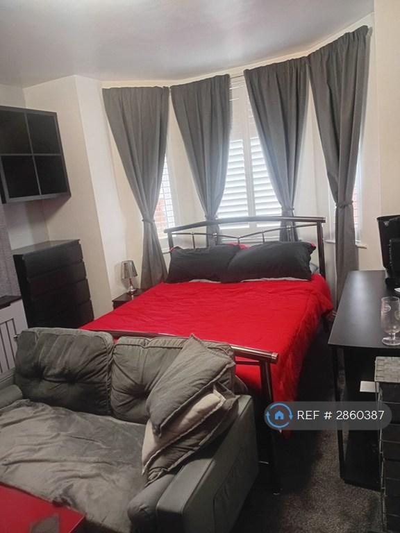 1 bedroom in North Road, St. Helens, WA10 (#2860387)