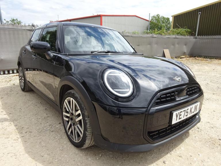 2025 75 REG MINI COOPER CLASSIC C AUTO DAMAGED REPAIRABLE SALVAGE