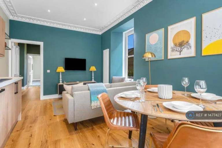 Fantastic 3 bedroom large flat (EH7 Area)