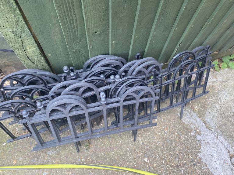 Small garden fences 