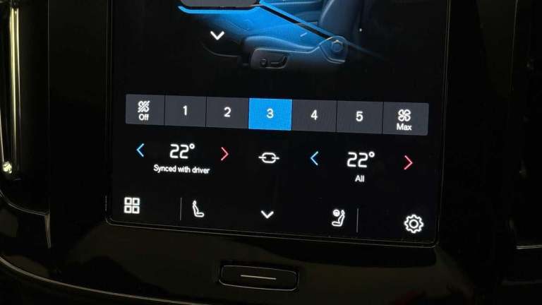 2025 Volvo EC40 Single Motor Extended Range 78kWh Plus SUV 5dr Electric Auto (252 ps) ESTATE Elec...