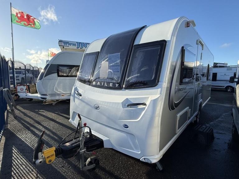 2022 BAILEY Phoenix+ 640 fixed island bed motor mover