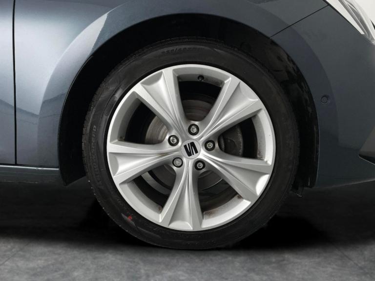 2023 SEAT Leon 1.5 TSI EVO FR Hatchback 5dr Petrol Manual Euro 6 (s/s) (130 ps) - NAV - CR Hatchb...