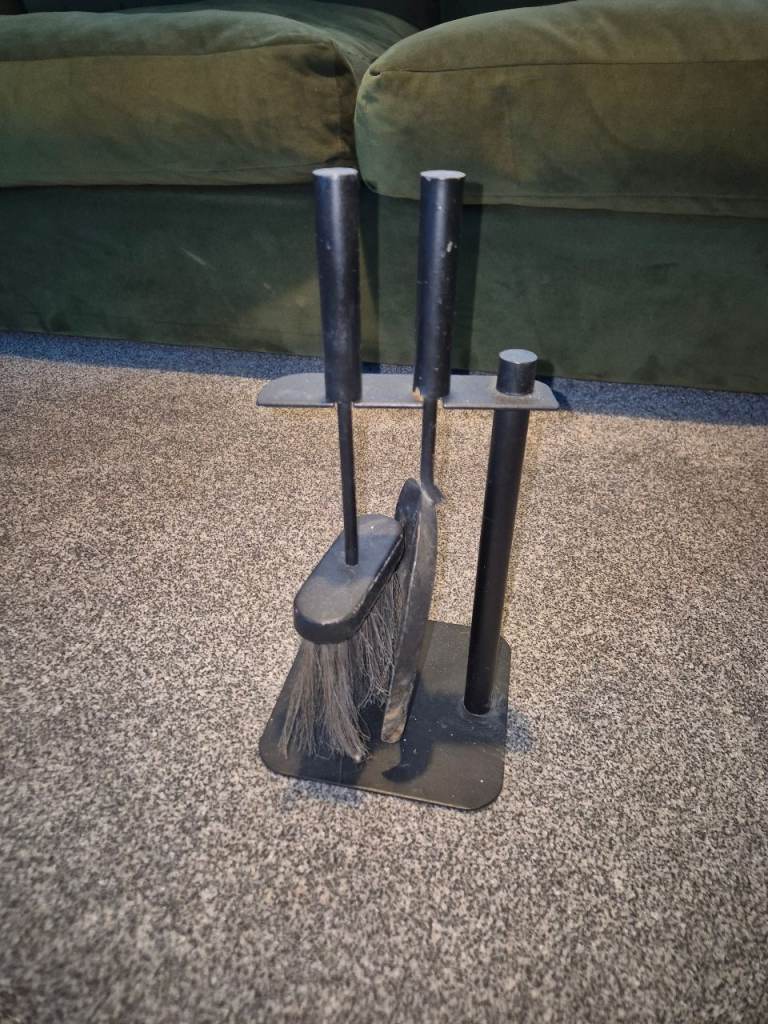 Black Metal Fireplace Companion Set – Good Condition