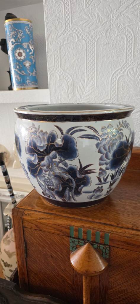 CHINESE PORCELAIN FISH BOWL LARGE
