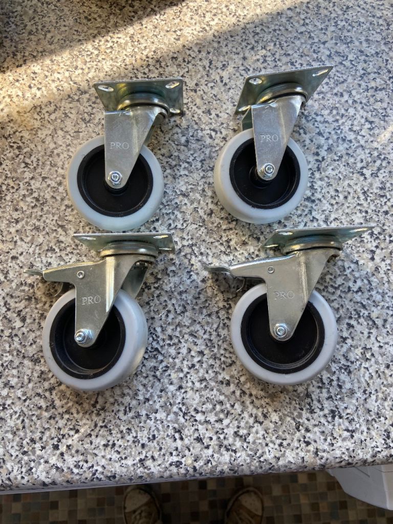 4 Heavy duty castors