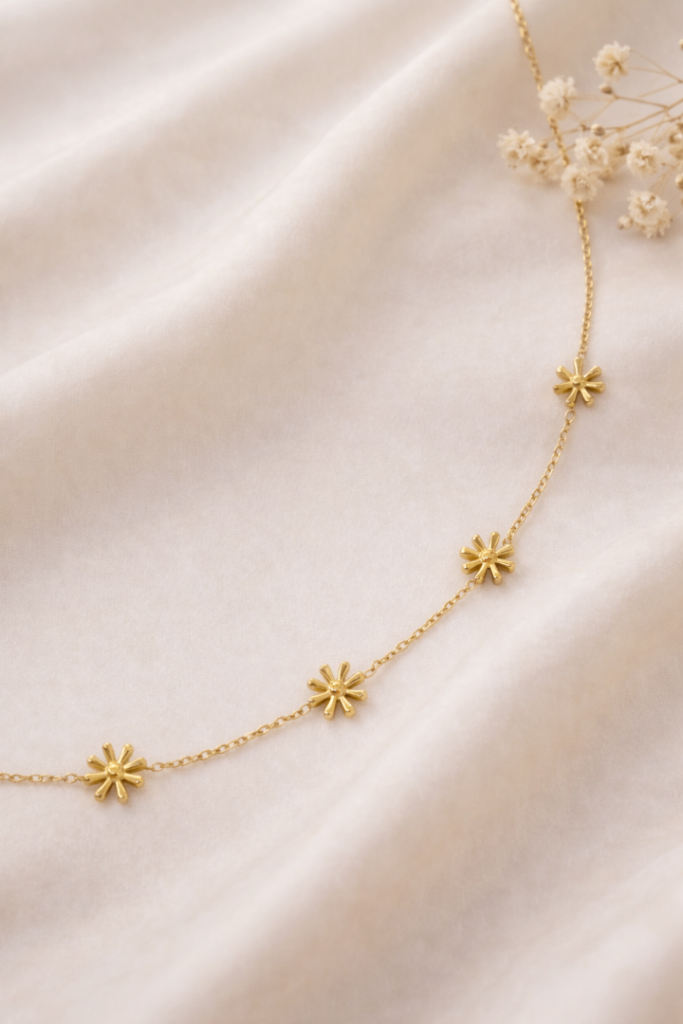 18K Gold Plated Daisy Flower Charm Necklace Minimalist Jewellery Gift for Her Everyday New