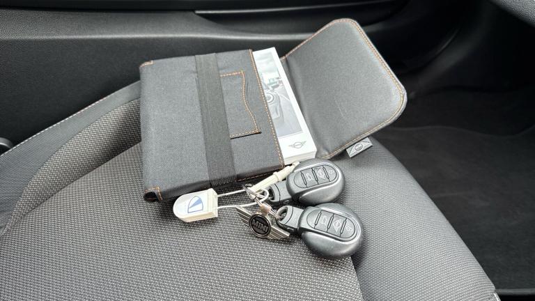 2022 MINI Hatch 1.5 Cooper Classic 3dr Petrol Hatchback Hatchback Petrol Manual