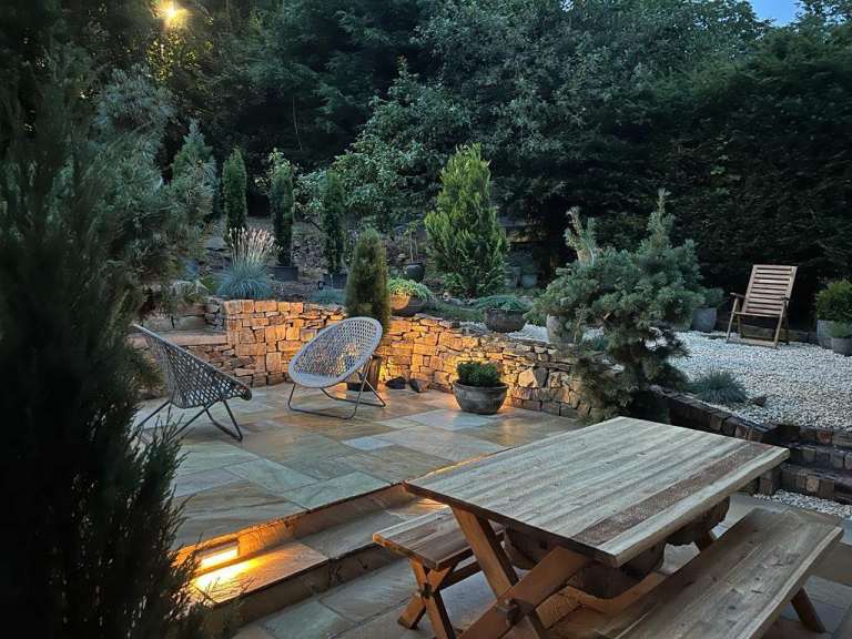 Transform Your Home’s Curb Appeal! Expert Garden Design & Luxury Driveways. 🏡✨