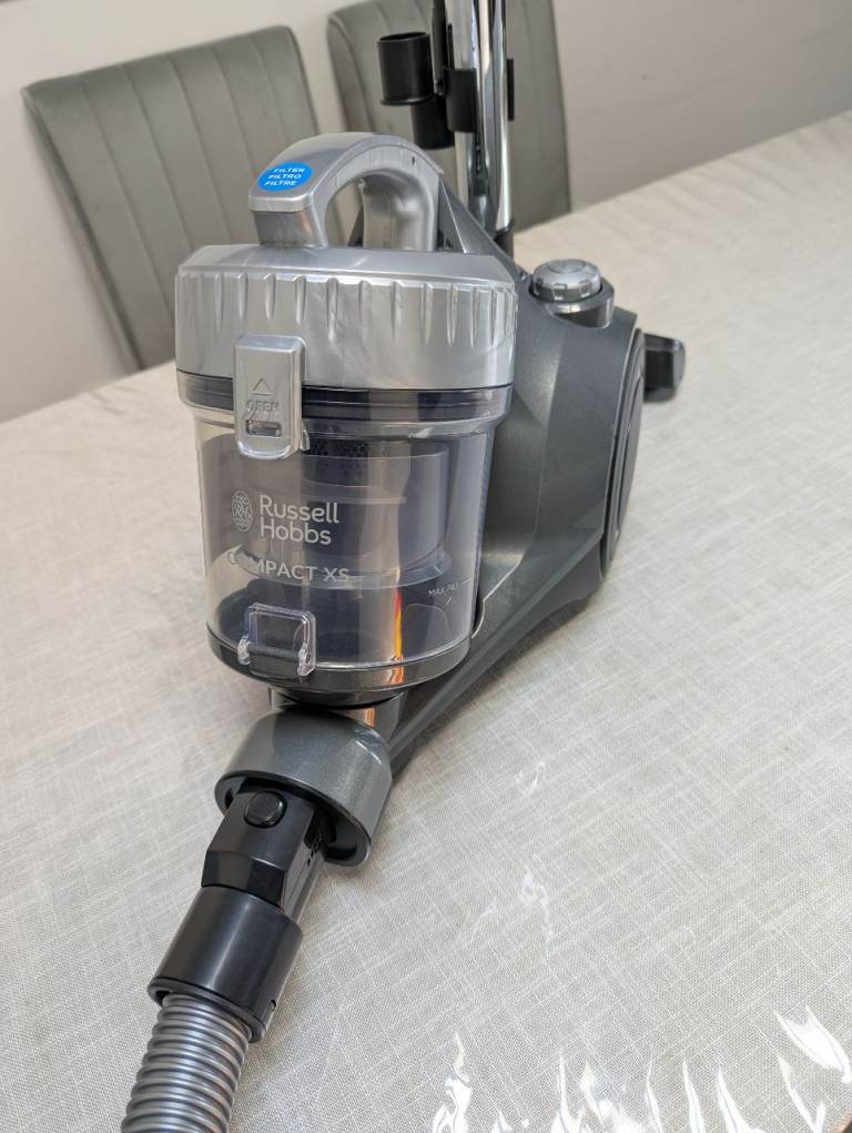 Russell Hobbs Compact XS Bagless Cylinder Vacuum Cleaner – Excellent condition