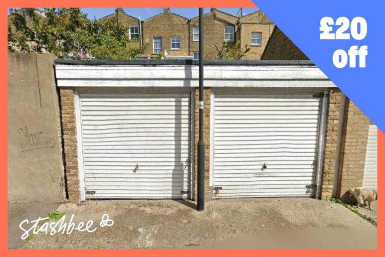 Garage to rent in London (SW8) | Stashbee