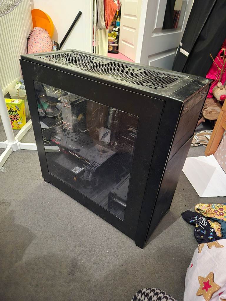 *WORKING IN PICS* Desktop Gaming PC Ready To Go 10 Years Old Setup £430+ Worth Of Parts Bargain 