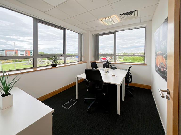 Leicester - LE191SY \ Small Office Space for Rent
