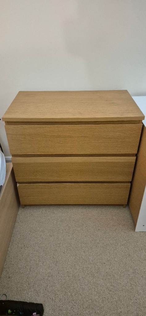 Large chest of drawers 