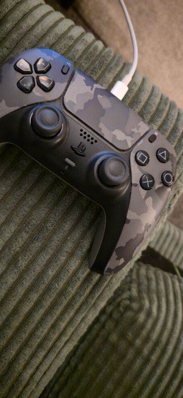 PS5 DualSense Controller - Camo