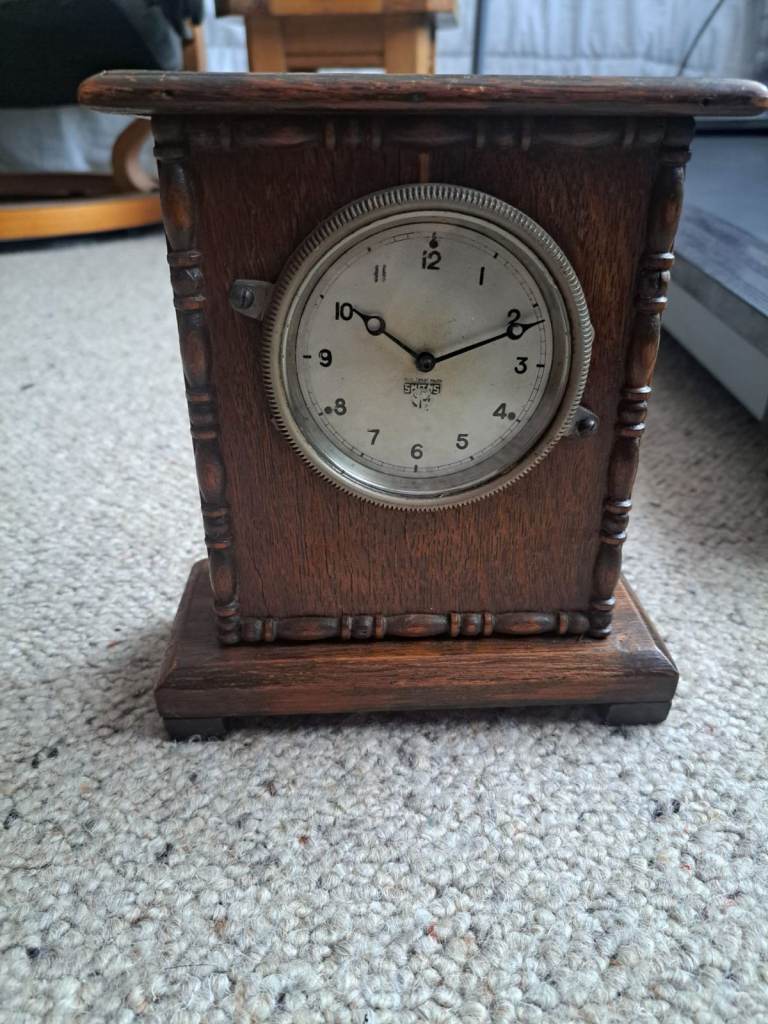 30s Car Dash Clock. 