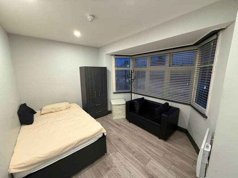 BENEFITS ACCEPTED - Studio Flat Available in Greenford Ealing UB6