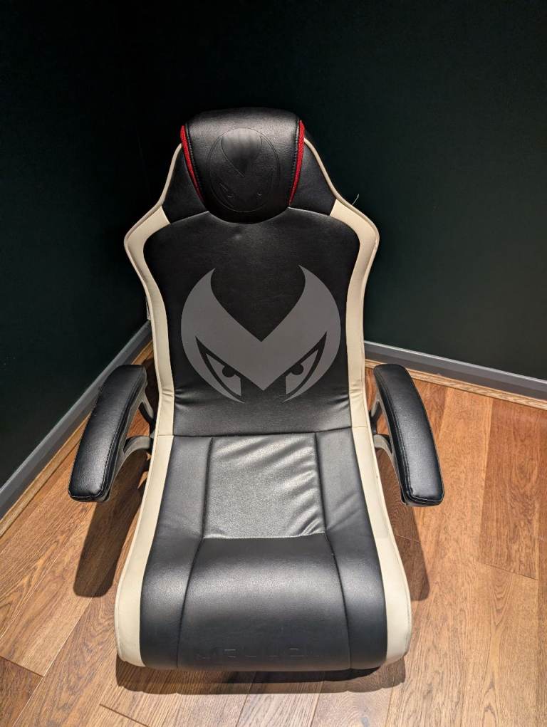 Gaming Chair – Free pick up.