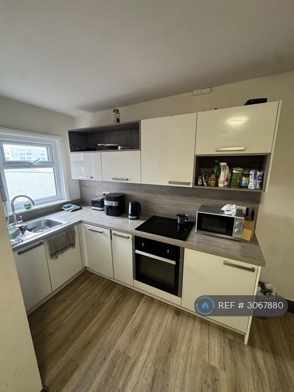 3 bedroom flat in York, York, YO1 (3 bed) (#3067880)