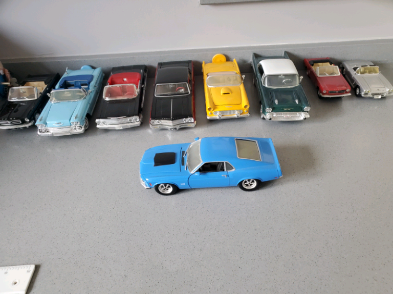 9 metal American muscle car models,