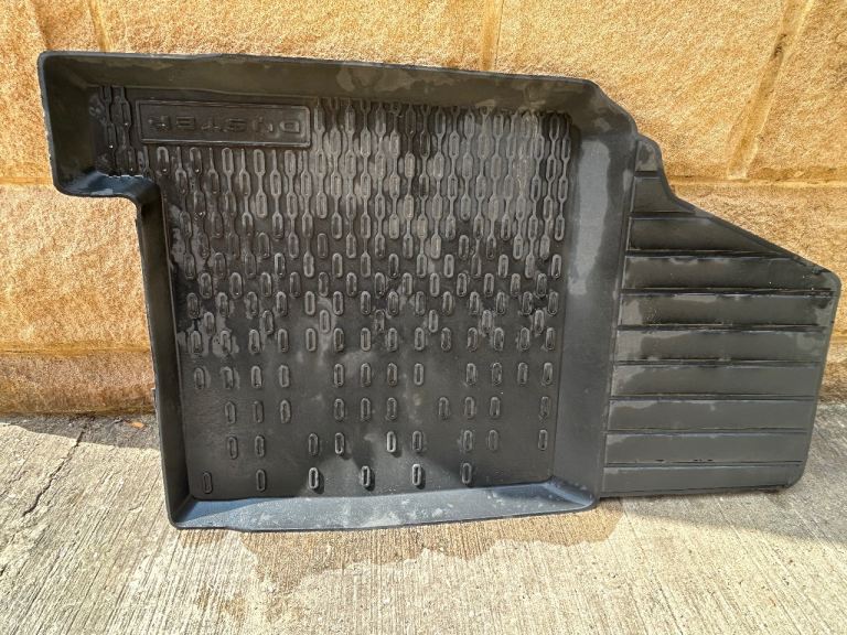 Dacia Duster genuine car mats front and back 