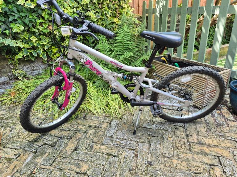 20" wheel grey and pink apollo "pure" bike