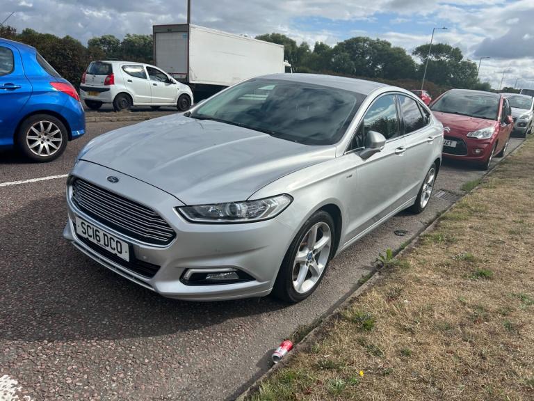 2016 Ford Mondeo 2.0 TDCi Titanium 5dr HATCHBACK Diesel Manual
