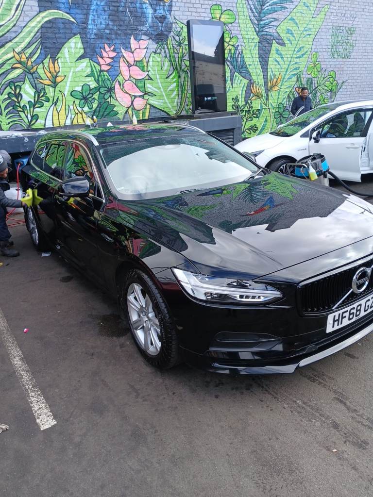 Volvo V90 D4 Momentum