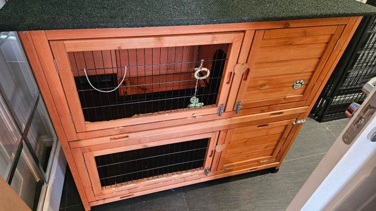 Rabbit hutch 
