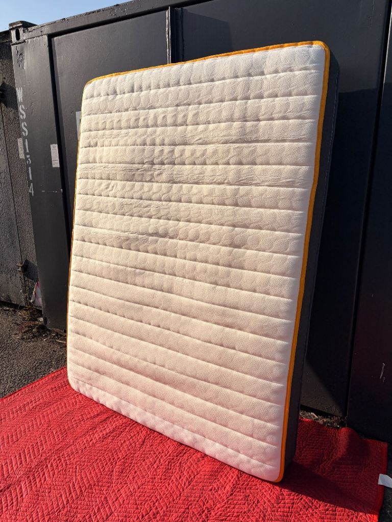 Kingsize Memory Foam Mattress