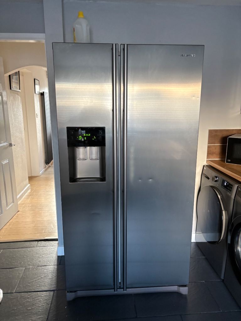 Samsung American style fridge freezer