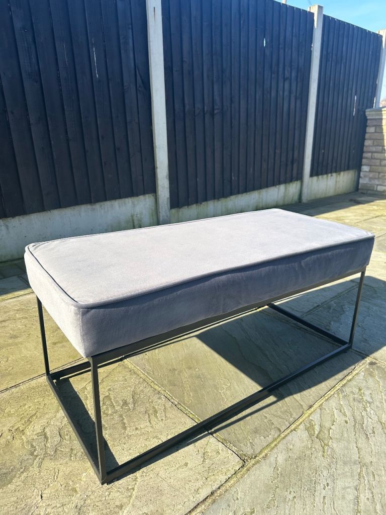 Lovely Grey Velvet 2-Seater Bench – Like New Condition