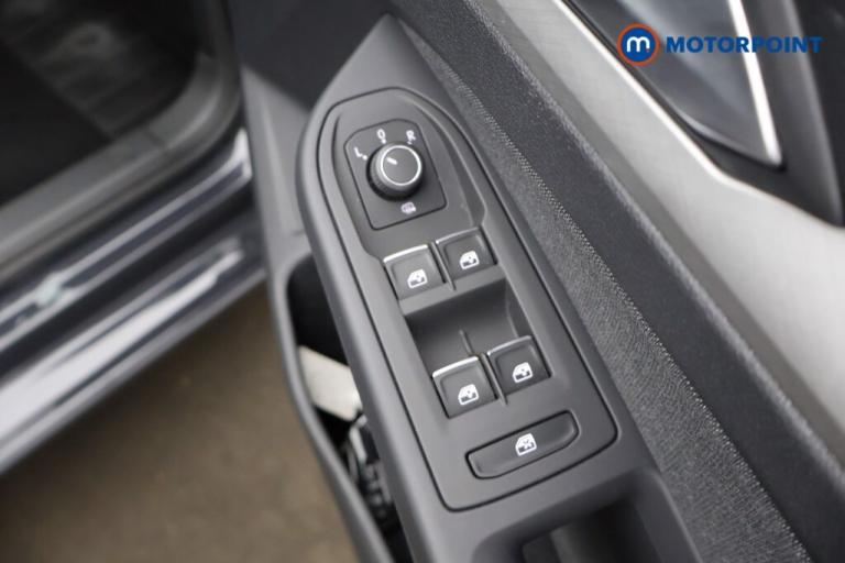 2022 Volkswagen Golf 1.5 TSI Life 5dr Hatchback Petrol Manual