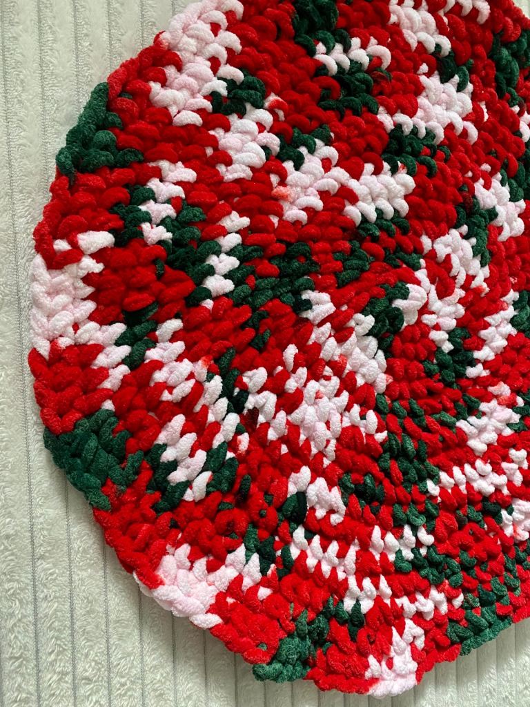 Small round Christmas rug/ Mat