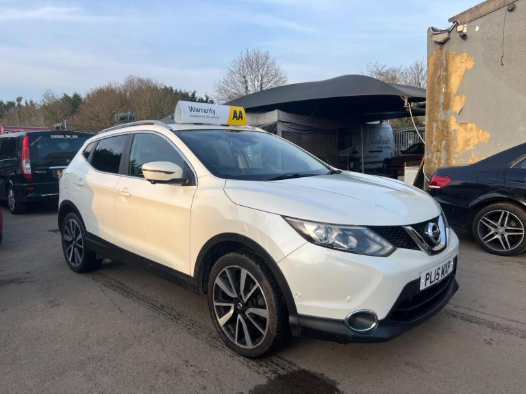 2015 Nissan Qashqai 1.2 DiG-T Tekna [Non-Panoramic] 5dr HATCHBACK PETROL Manual