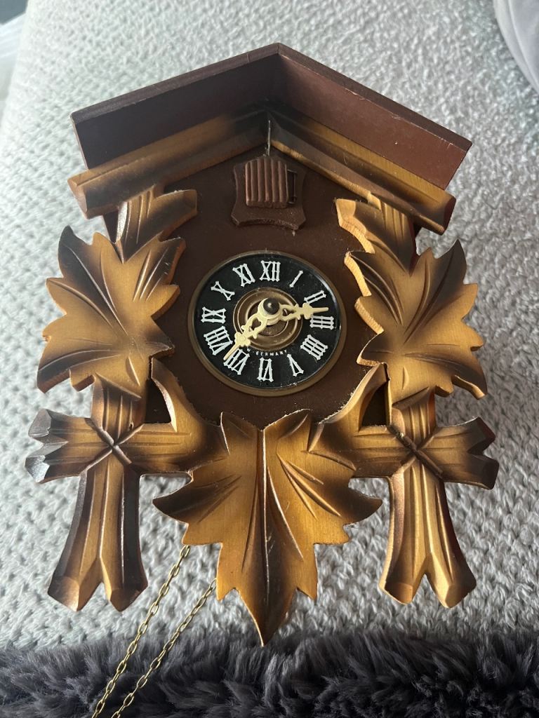 E. Schmeckenbecher Black Forest Cuckoo clock from West Germany - Vintage