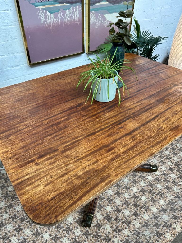 Early 19th century Regency mahogany tilt top breakfast table