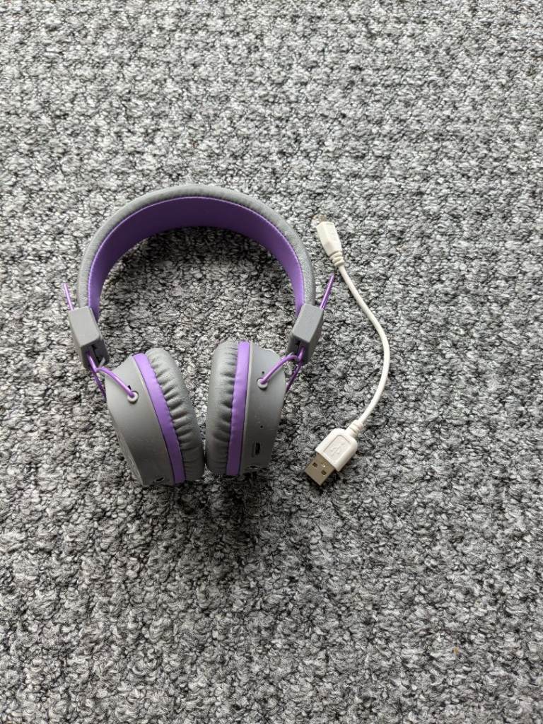 Childrens headphones 
